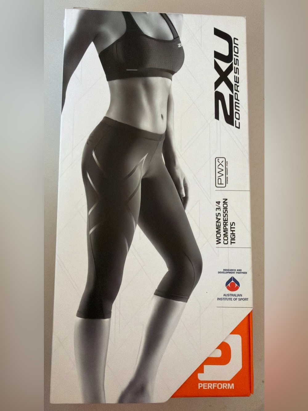 2XU Women's Black 3/4 Compression Tights with Subtle Chevron Accents